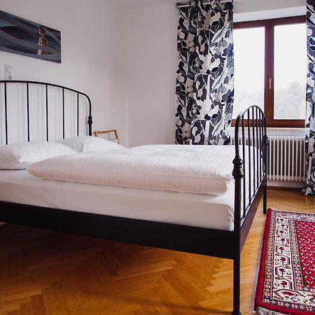 Zimmer & Appartements In Der Gamlitzerstrasse Ehrenhausen Kültér fotó